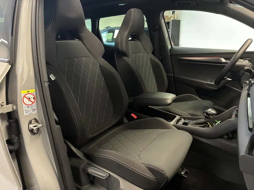 Skoda Karoq 1.5 TSI ACT Sportline uit 2021, foto 12