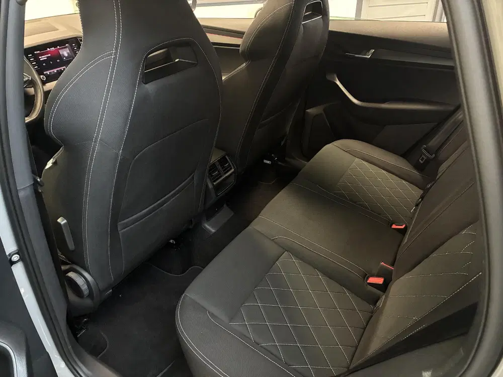Skoda Karoq 1.5 TSI ACT Sportline uit 2021, foto 14