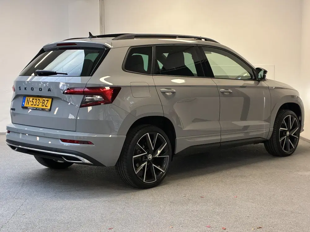 Skoda Karoq 1.5 TSI ACT Sportline uit 2021, foto 2