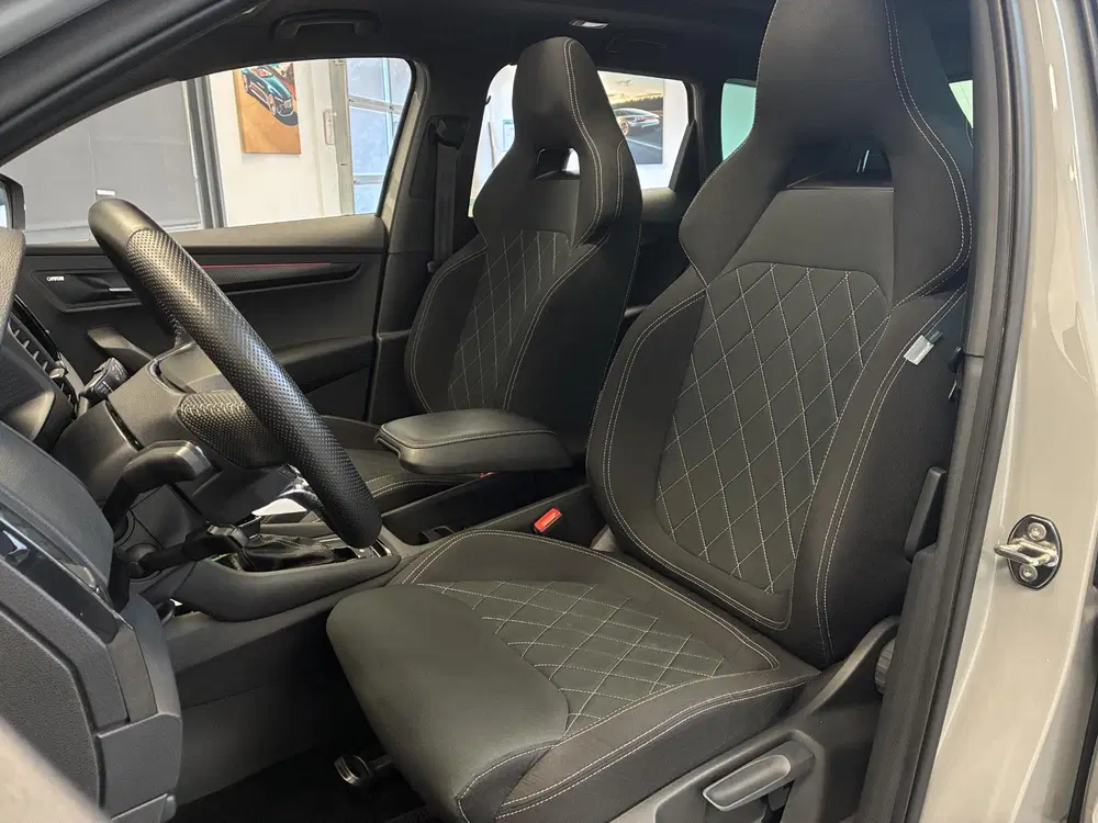 Skoda Karoq 1.5 TSI ACT Sportline uit 2021, foto 4