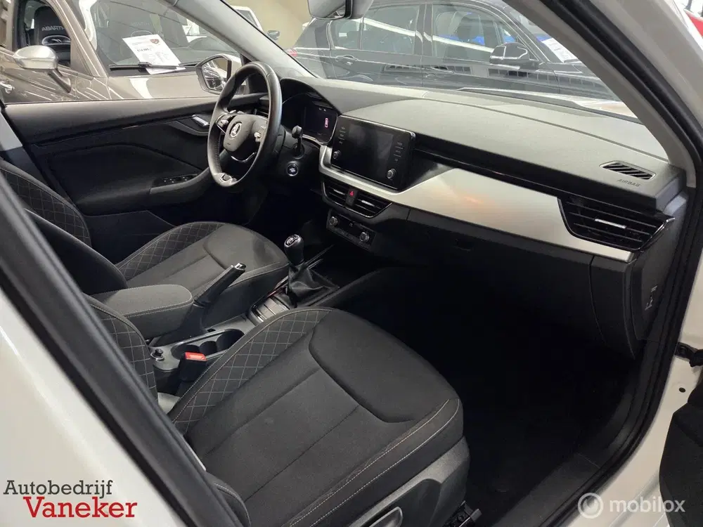 Skoda Kamiq 1.0 TSI Business Edition uit 2023, foto 10