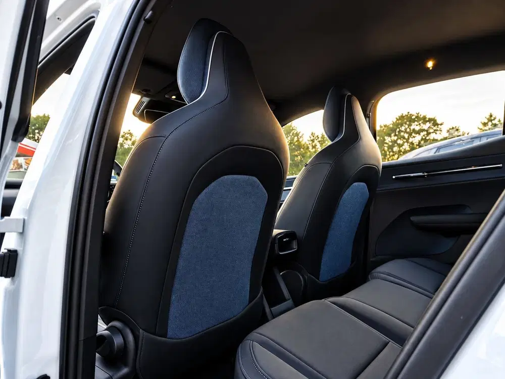Volvo EX30 Single Motor Core 51 kWh Carplay Trekhaak uit 2024, foto 11