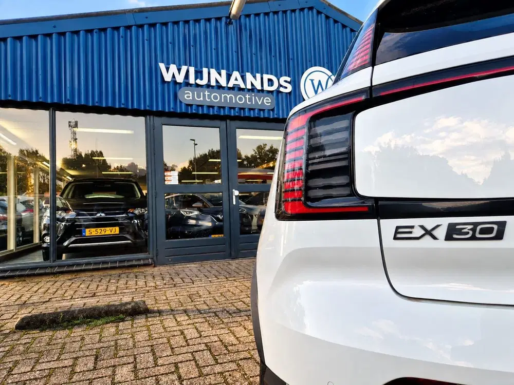 Volvo EX30 Single Motor Core 51 kWh Carplay Trekhaak uit 2024, foto 6