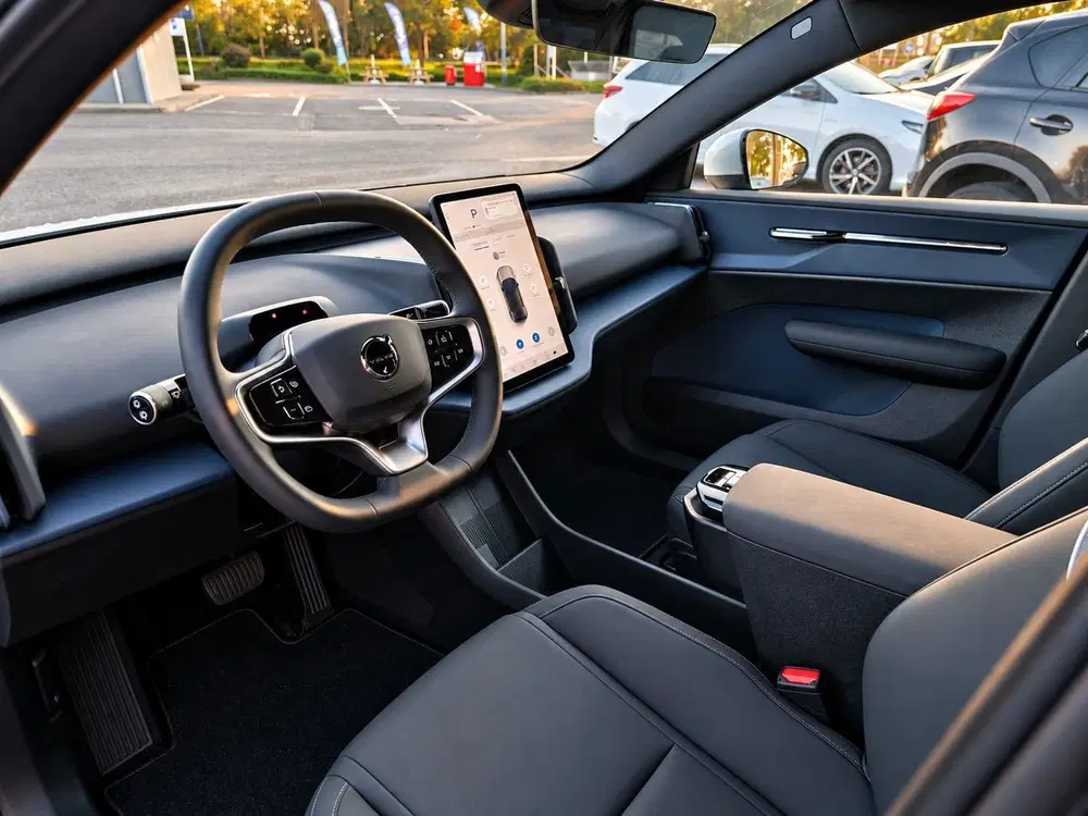 Volvo EX30 Single Motor Core 51 kWh Carplay Trekhaak uit 2024, foto 9