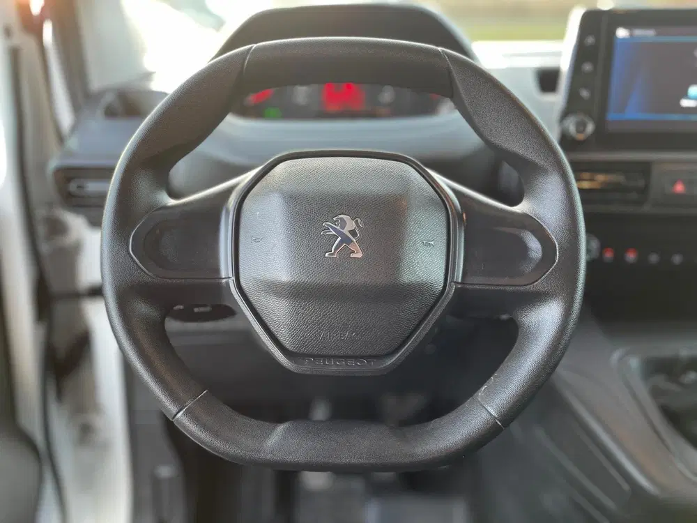 Peugeot Partner 1.2 PureTech Pro uit 2019, foto 12