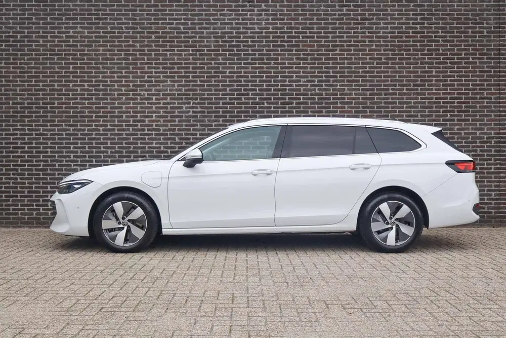 Volkswagen Passat 1.5 eHybrid 204pk Business uit 2026, foto 14