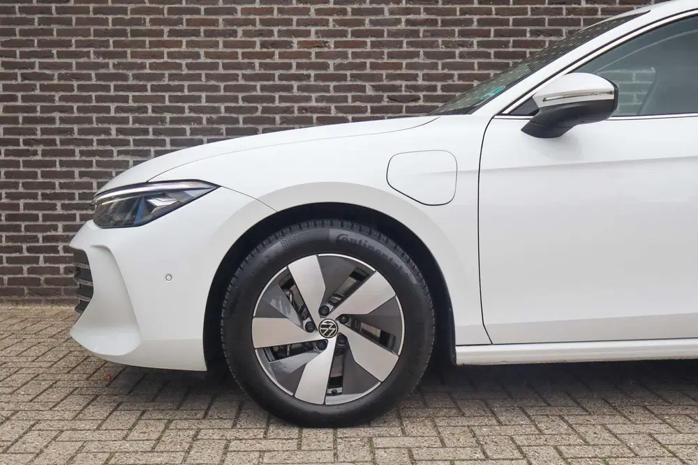 Volkswagen Passat 1.5 eHybrid 204pk Business uit 2026, foto 15