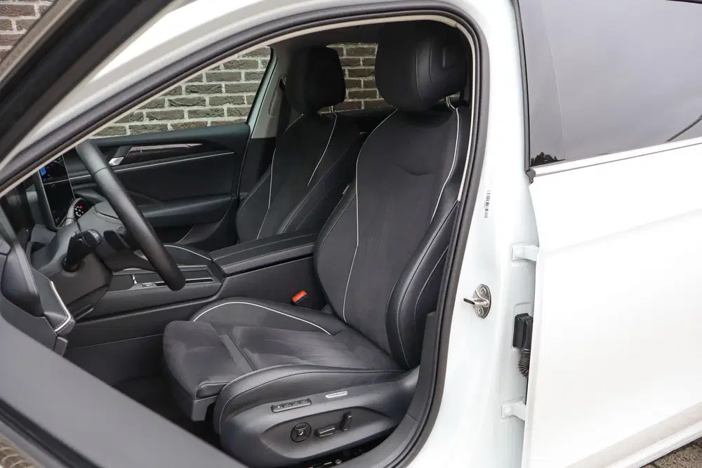 Volkswagen Passat 1.5 eHybrid 204pk Business uit 2026, foto 4