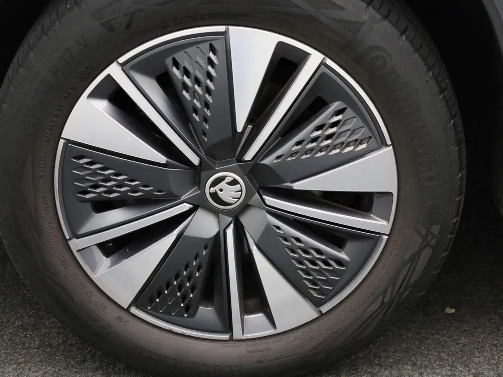 Skoda Karoq 1.0 TSI Business Edition uit 2022, foto 13