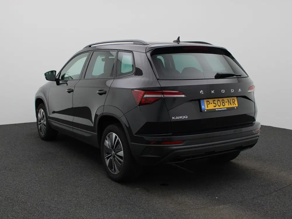 Skoda Karoq 1.0 TSI Business Edition uit 2022, foto 2