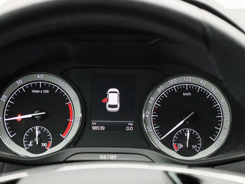 Skoda Karoq 1.0 TSI Business Edition uit 2022, foto 8