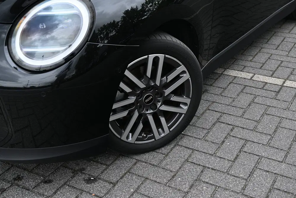 Mini Hatchback Cooper E uit 2024, foto 15