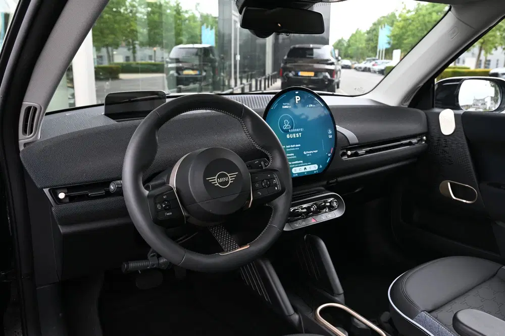 Mini Hatchback Cooper E uit 2024, foto 4