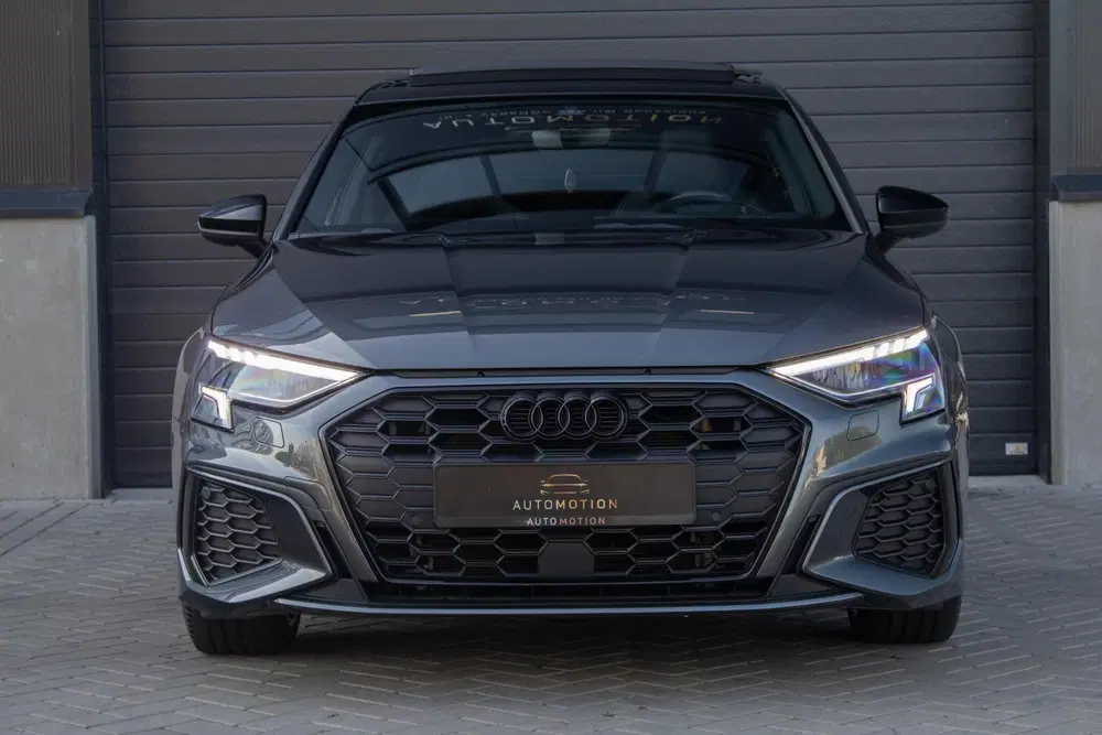 Audi A3 45 TFSIe S edition Competition HUD PANO CA uit 2022, foto 6