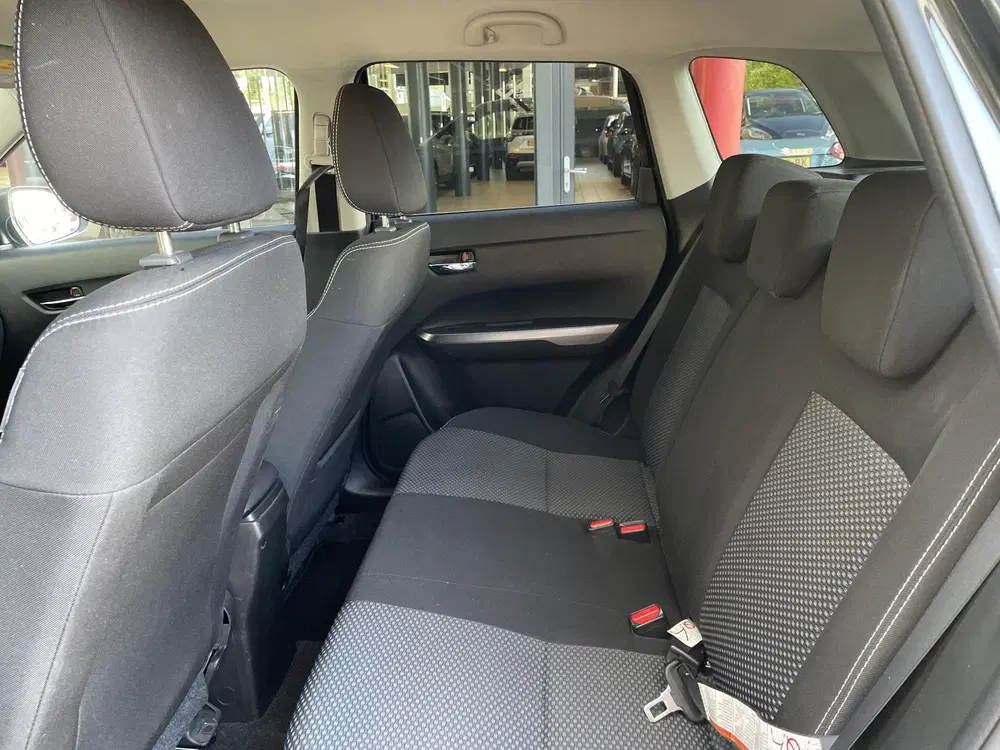 Suzuki Vitara 1.4 Boosterjet Select Smart Hybrid uit 2020, foto 13