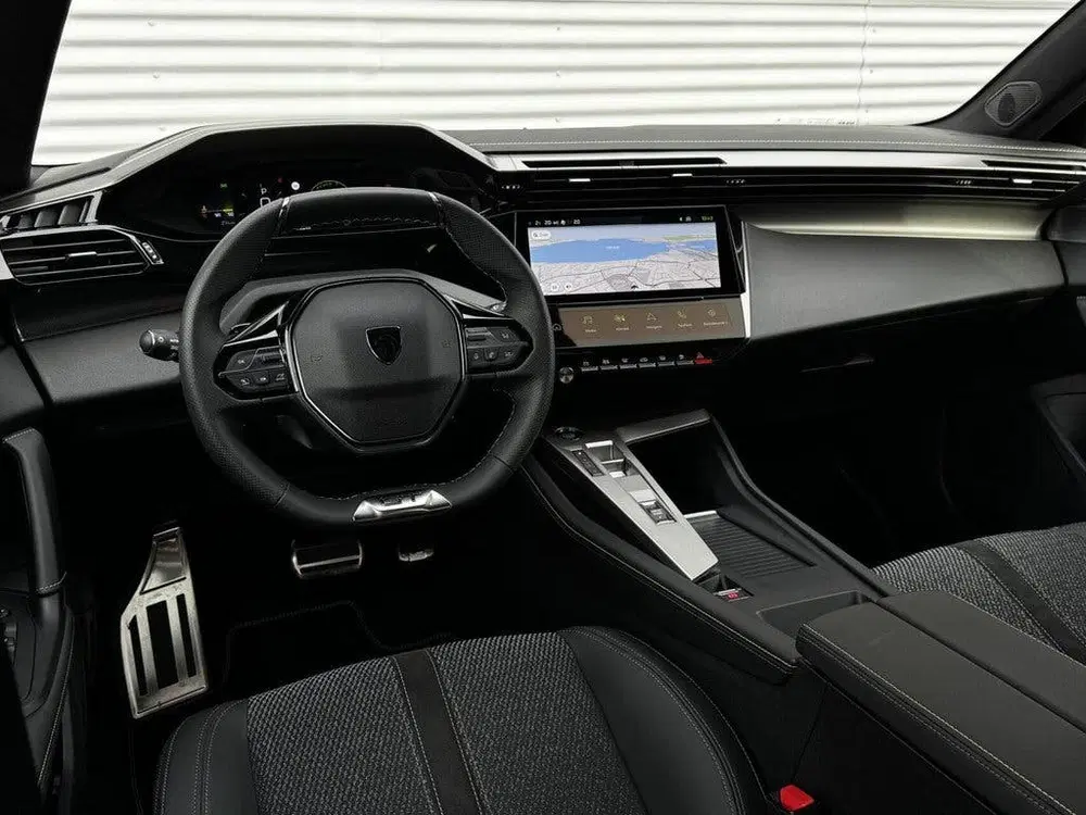 Peugeot 308 1.2 Hybrid 145 e-DCS6 GT Pack uit 2026, foto 4