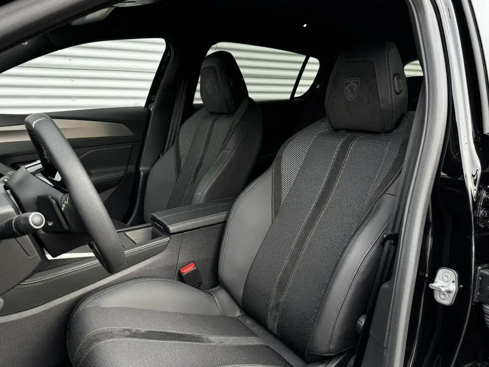 Peugeot 308 1.2 Hybrid 145 e-DCS6 GT Pack uit 2026, foto 6