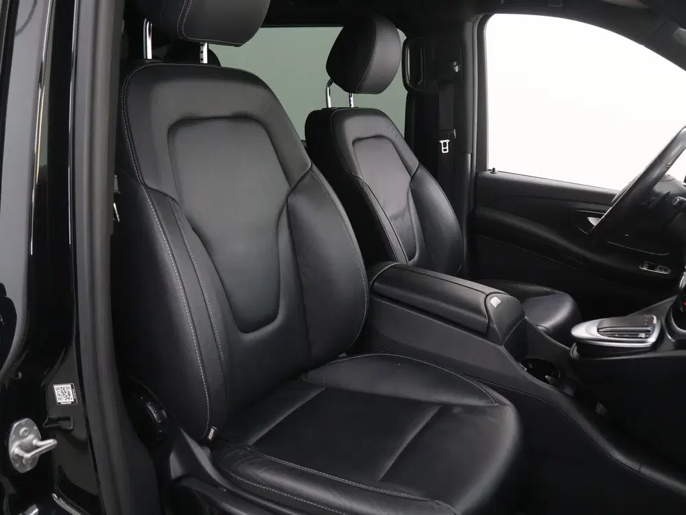 Mercedes-Benz V-Klasse 300d L2 LANG uit 2021, foto 10