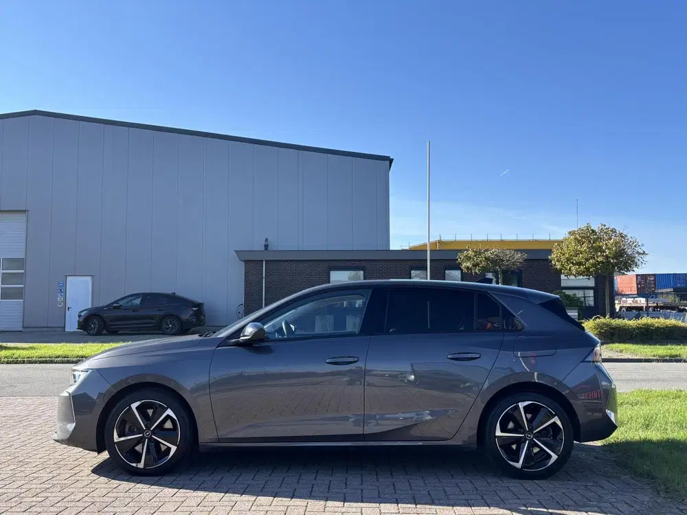 Opel Astra Hybrid Business Edition trekhaak camera st uit 2023, foto 6