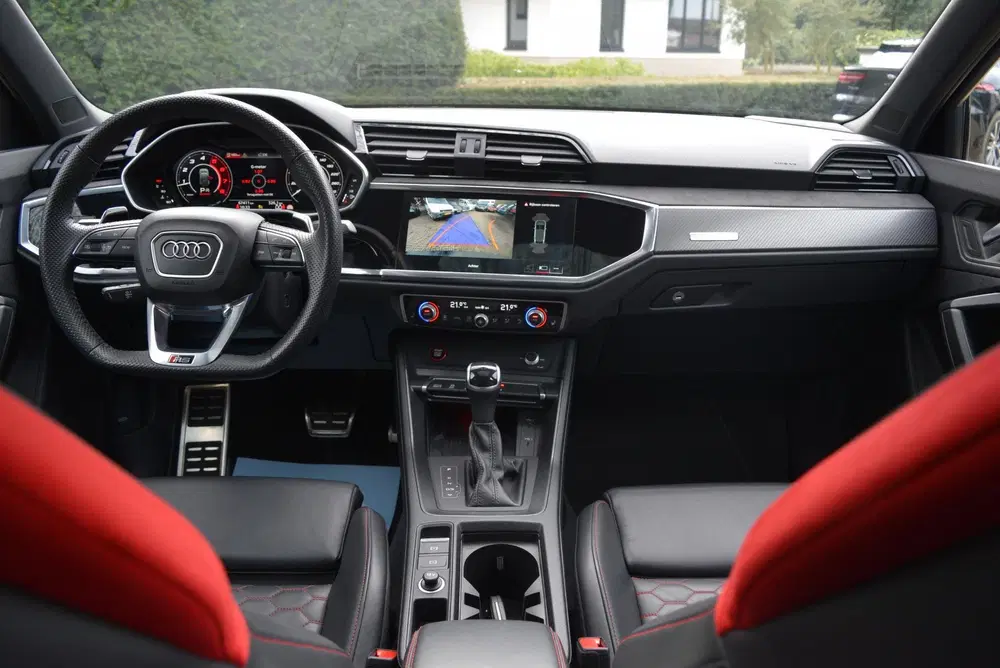 Audi RS Q3 Sportback uit 2022, foto 11
