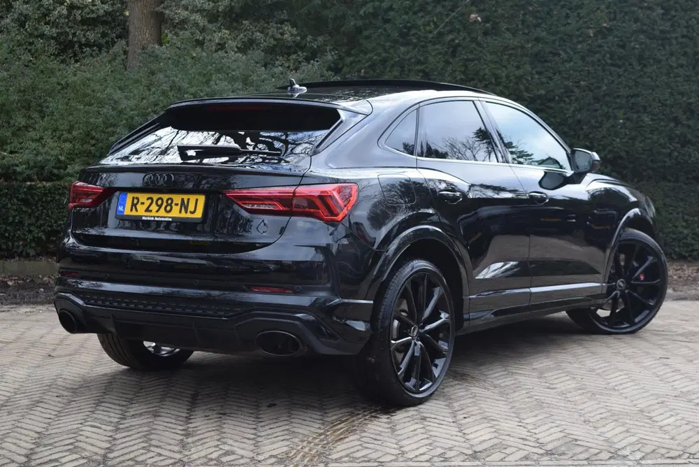 Audi RS Q3 Sportback uit 2022, foto 2