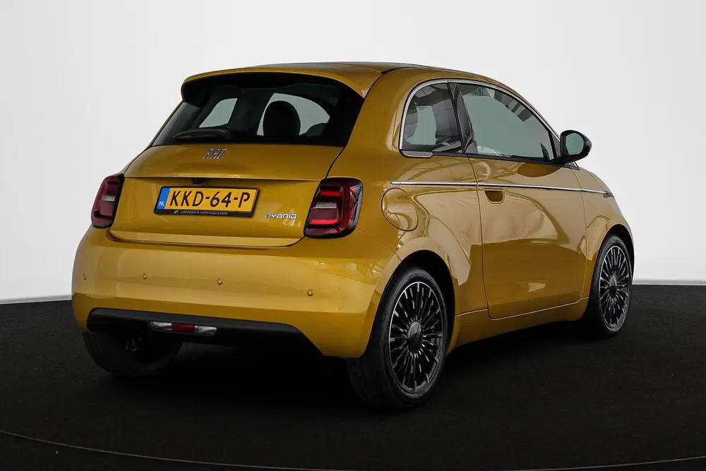Fiat 500 1.0 Hybrid La Prima JBL Panoramadak Stoelv uit 2026, foto 3