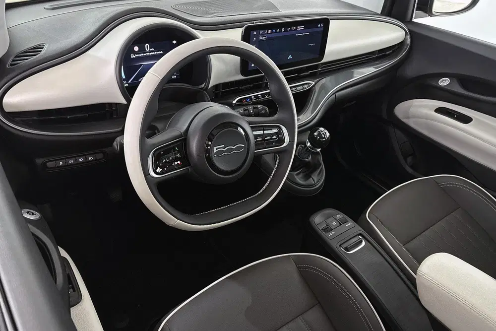 Fiat 500 1.0 Hybrid La Prima JBL Panoramadak Stoelv uit 2026, foto 5