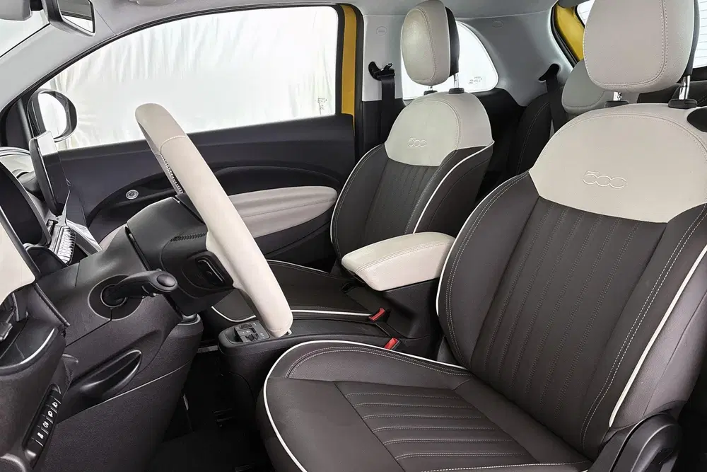 Fiat 500 1.0 Hybrid La Prima JBL Panoramadak Stoelv uit 2026, foto 6