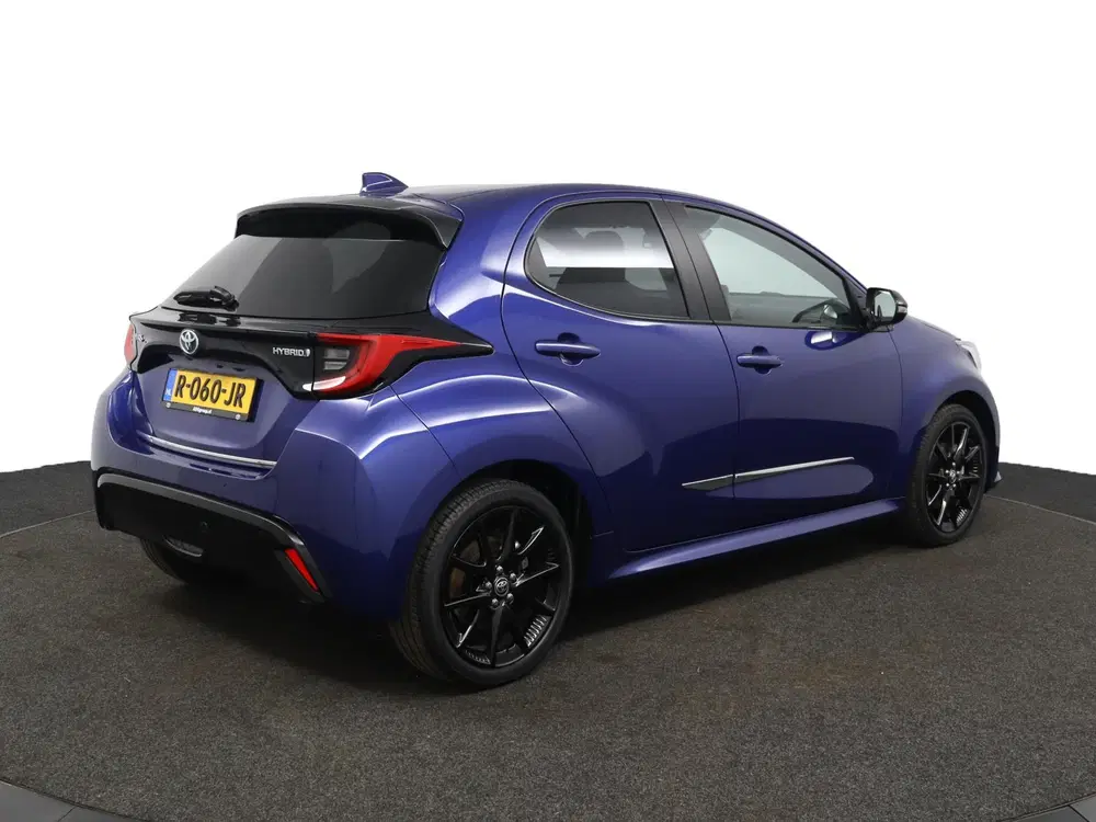 Toyota Yaris 1.5 Hybrid Executive uit 2022, foto 2