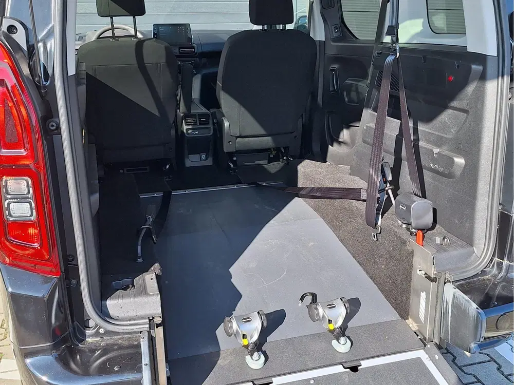 Opel Combo 1.2 Turbo L1H1 Edition Direct leverbaar Ro uit 2019, foto 6