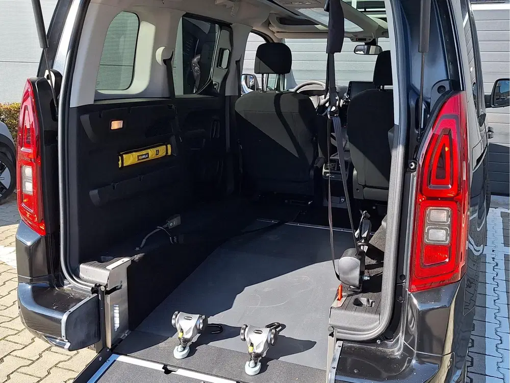 Opel Combo 1.2 Turbo L1H1 Edition Direct leverbaar Ro uit 2019, foto 7