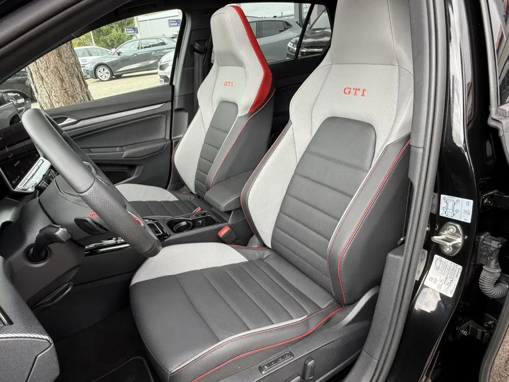 Volkswagen Golf 2.0 TSI GTI Leer pano nieuwstaat uit 2025, foto 6