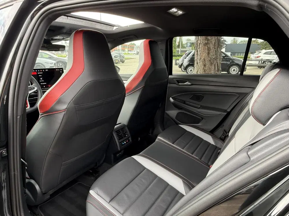 Volkswagen Golf 2.0 TSI GTI Leer pano nieuwstaat uit 2025, foto 7