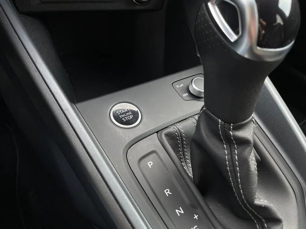 Audi A1 30 TFSI S-line Black Ed. Pijl grijs uit 2023, foto 14