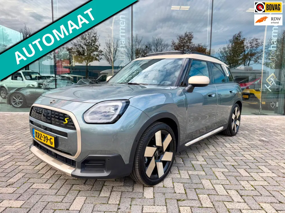 Mini Countryman SE ALL4 Favoured XL 66.5 kWh uit 2024