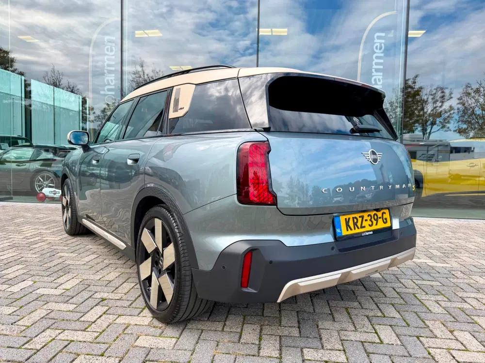 Mini Countryman SE ALL4 Favoured XL 66.5 kWh uit 2024, foto 4