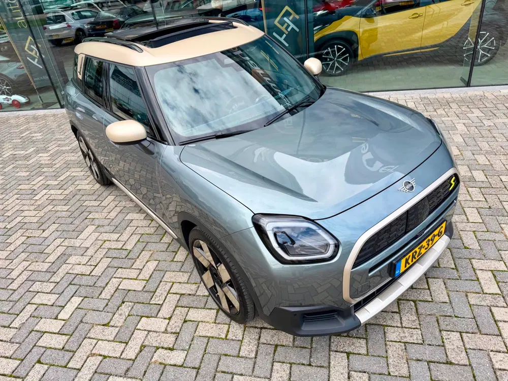 Mini Countryman SE ALL4 Favoured XL 66.5 kWh uit 2024, foto 9