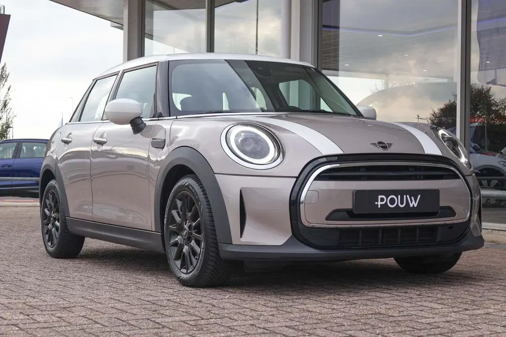 Mini Cooper 1.5 136pk AUT Cooper Business Edition uit 2021, foto 10