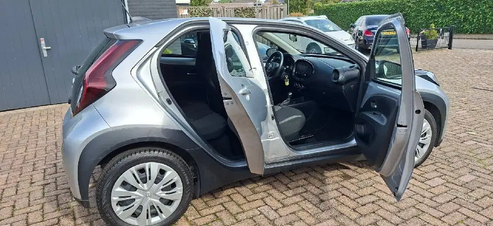 Toyota Aygo X 1.0 VVT-i S-CVT Play + AUTOMAAT Appel-carp uit 2024, foto 14