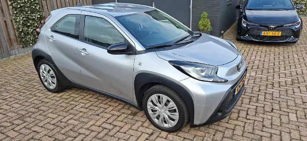 Toyota Aygo X 1.0 VVT-i S-CVT Play + AUTOMAAT Appel-carp uit 2024, foto 3