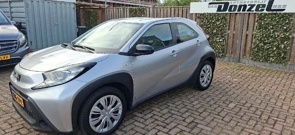 Toyota Aygo X 1.0 VVT-i S-CVT Play + AUTOMAAT Appel-carp uit 2024, foto 4