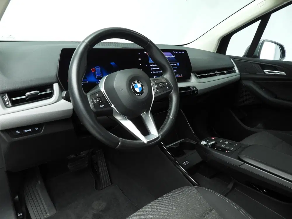 BMW 2-serie Active Tourer 218i uit 2022, foto 6
