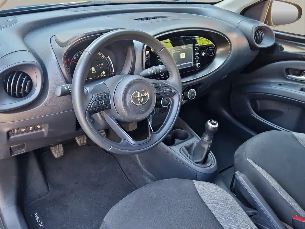 Toyota Aygo X 1.0 VVT-i MT Play NL Auto uit 2023, foto 2