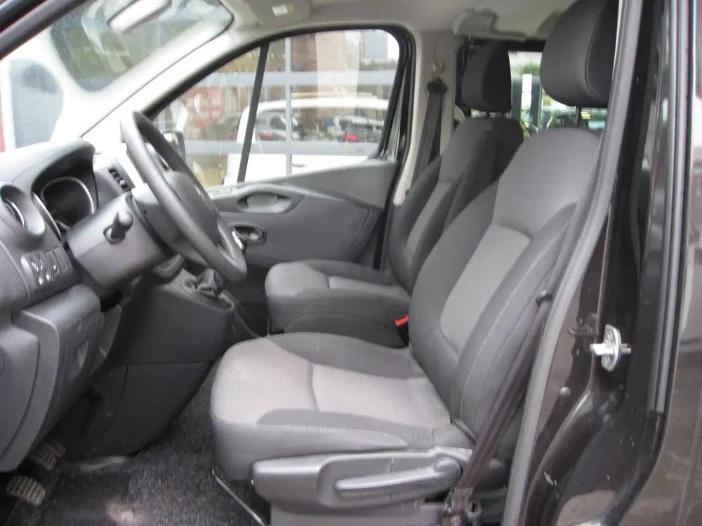 Renault Trafic 2.0 dCi 120 T29 L2H1 DC Work Edition Dubbe uit 2020, foto 15