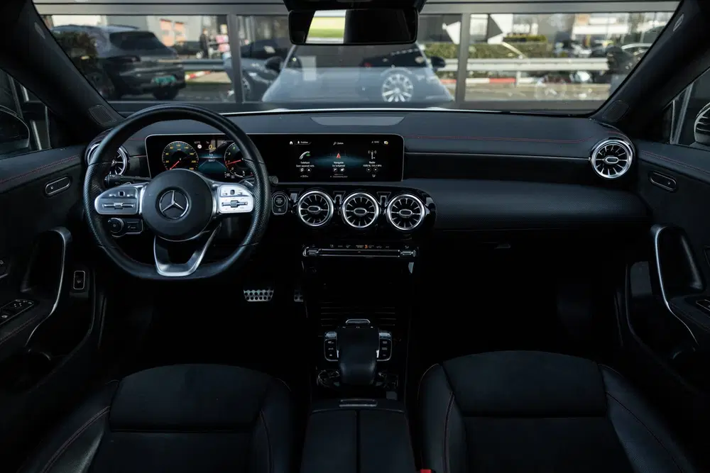 Mercedes-Benz CLA 200 AMG uit 2019, foto 12