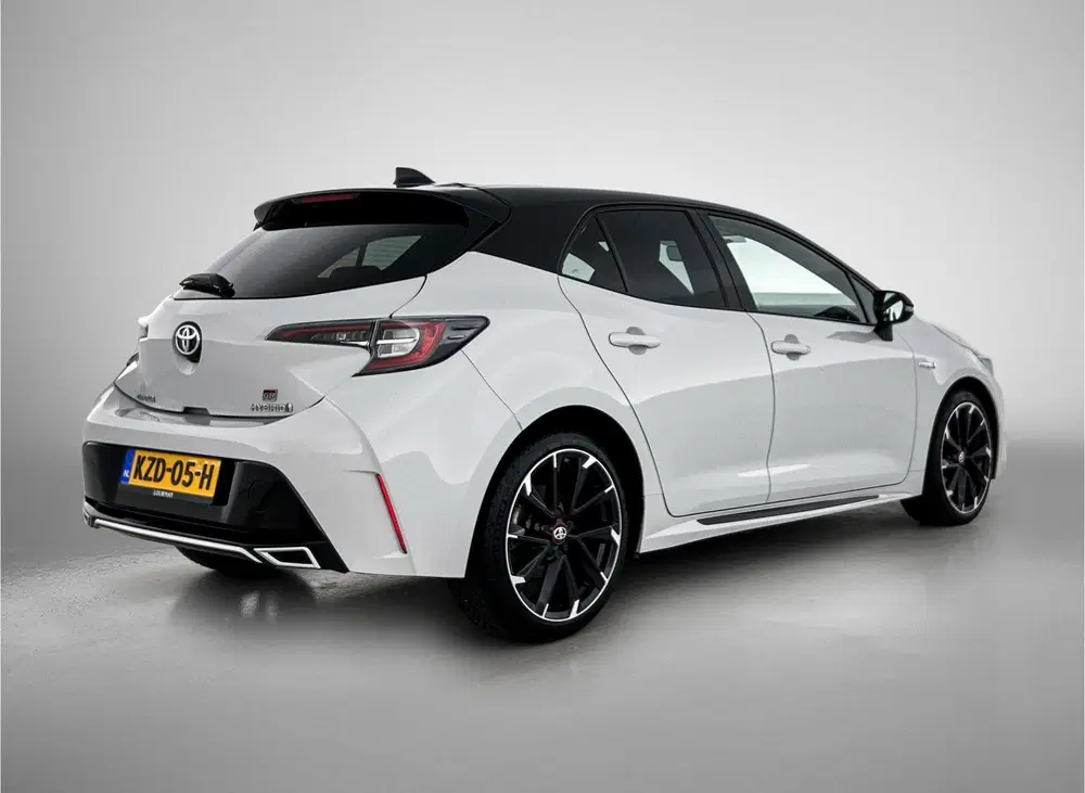 Toyota Corolla 2.0 Hybrid GR-Sport (bj 2022 uit 2022, foto 2