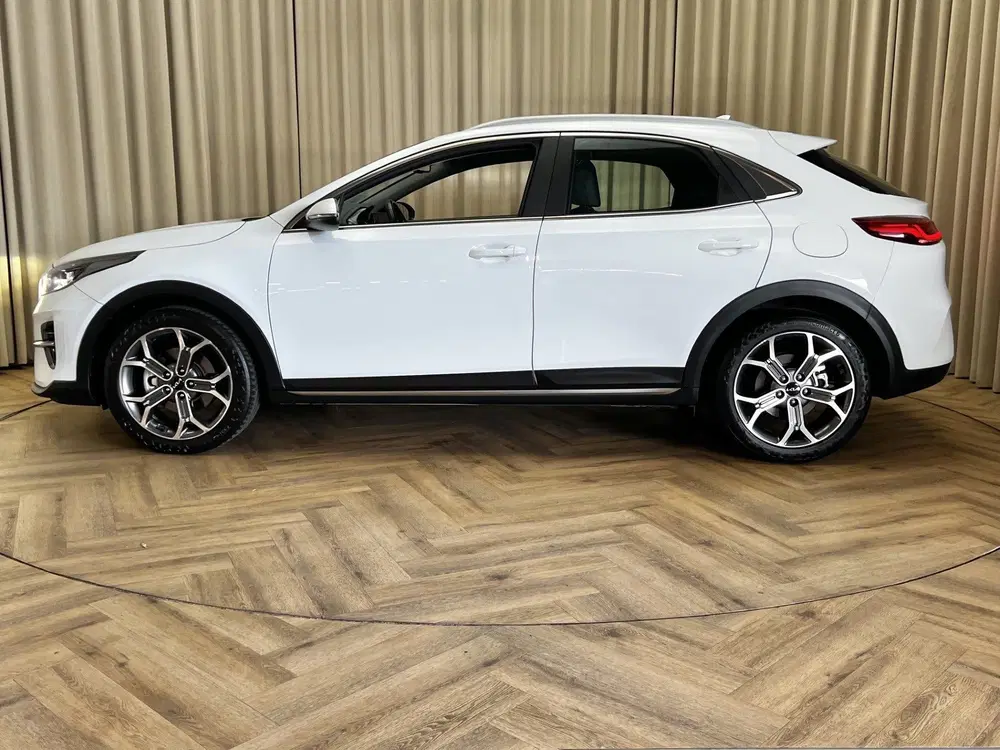Kia XCeed 1.0 T-GDi DynamicLine uit 2022, foto 2