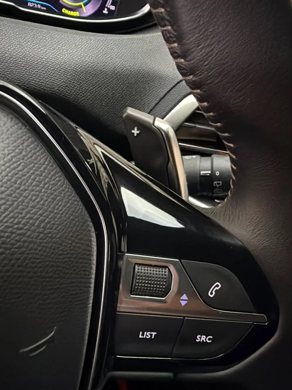 Peugeot 3008 1.2 Hybrid 136 Allure Pack Business uit 2024, foto 10