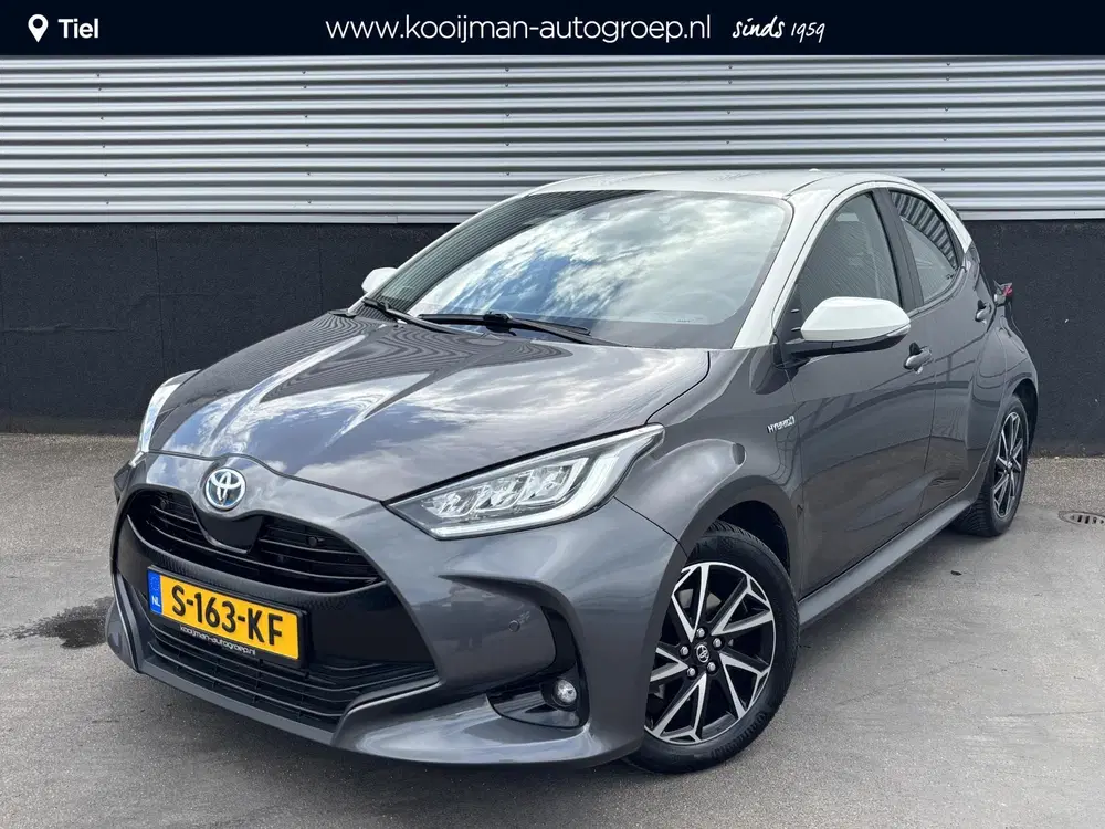 Toyota Yaris 1.5 Hybrid Executive Bi-tone edition Navig uit 2021
