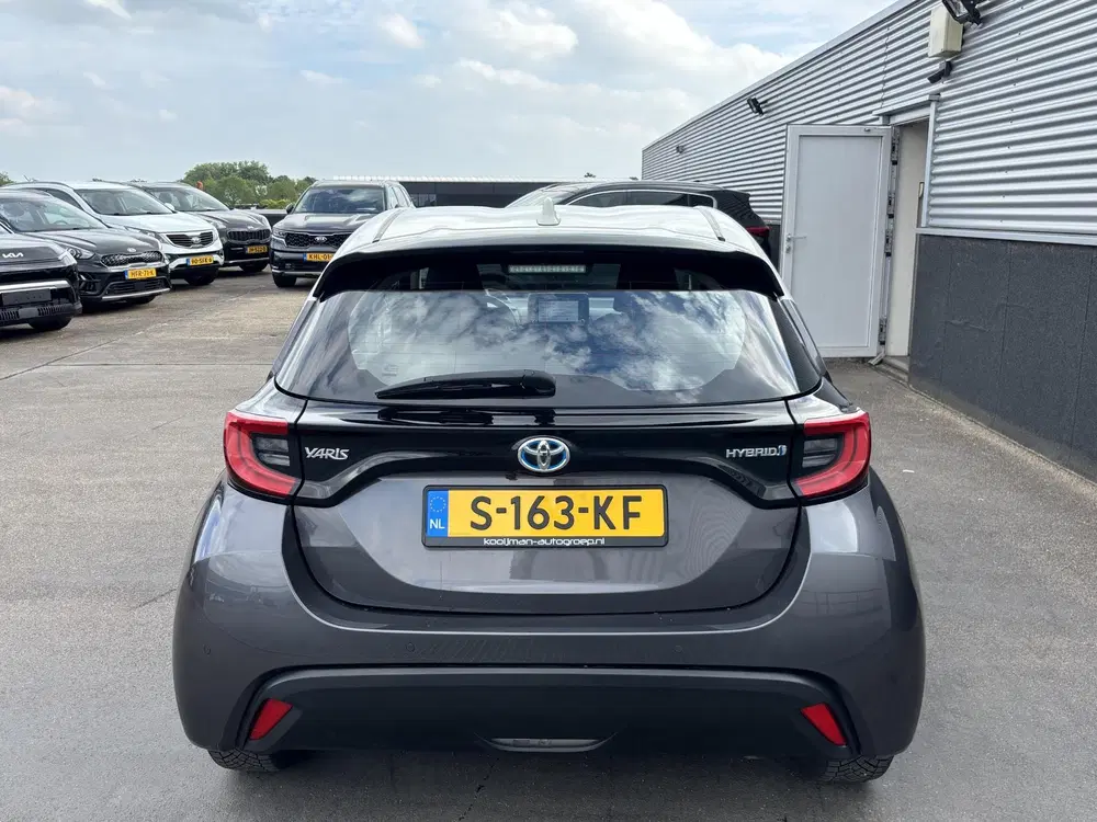 Toyota Yaris 1.5 Hybrid Executive Bi-tone edition Navig uit 2021, foto 9